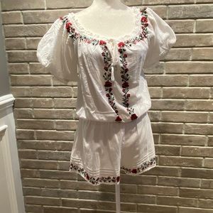 NWT Saylor white romper (shorts) Medium